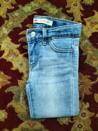 Pantalón vaquero Levis 710 niña 3 años 98 cm.
