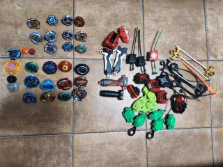 Beyblade X Arena y Accesorios