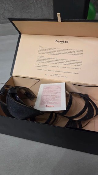Scarpe Repetto con glitter e tacco basso