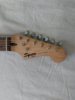 Guitarra Eléctrica Squier Sunburst