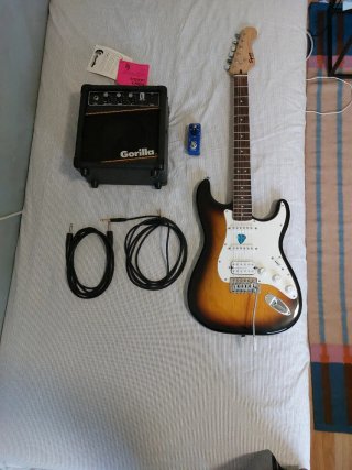 Guitarra Eléctrica Squier Sunburst