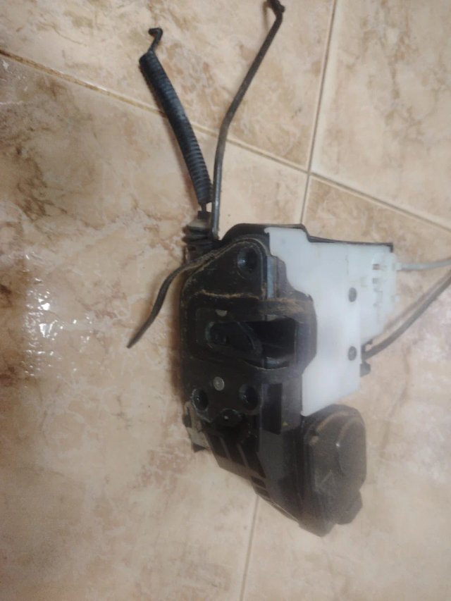 Cerradura Puerta izquierda Kia Sportage