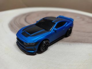 Ford Mustang Dark Horse Hot Wheels Azul