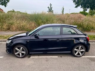 Audi A1 Black Edition S line 1.6 TDI 116cv