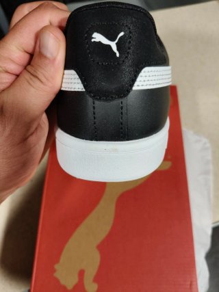 Zapatillas Puma Negras y Blancas
