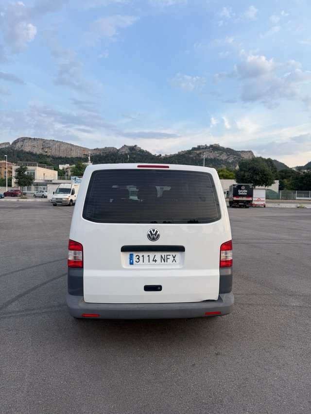 Volkswagen Transporter T5 2011