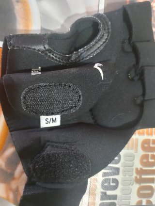 Guantes Everlast MMA Negros y Amarillos