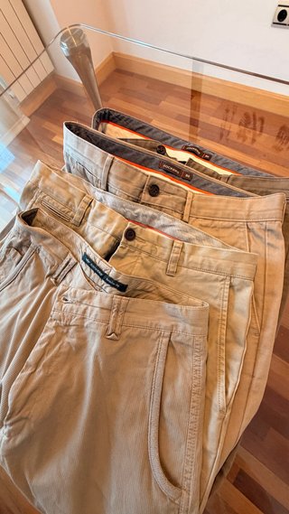 Lote de cuatro pantalones dockers levi talla 31/33