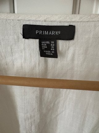Blusa blanca Primark volantes manga larga