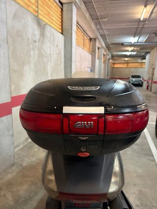 Honda Silver Wing 400 Gris