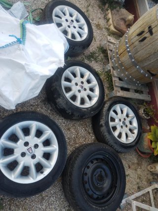 Llantas Rover 45