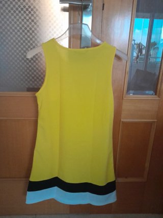 Lote 2 vestidos y 1 camiseta