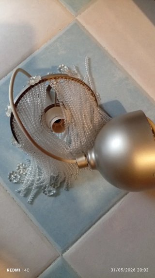 Lamparita techo cristal y acero, está nueva