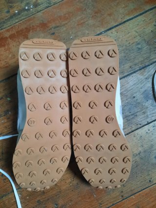 Zapatillas deportivas mujer beige y blanco