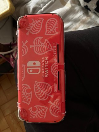 Nintendo Switch Lite Animal Crossing + Caja