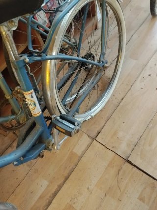 Bicicleta antigua azul