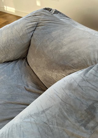 Puff sillón terciopelo gris modelo Thiago