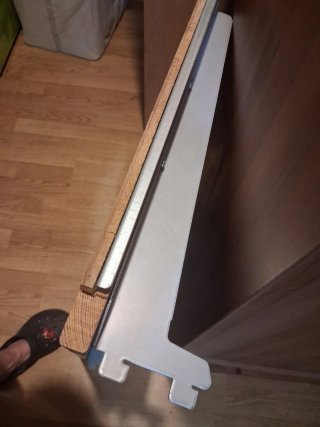 Estantería de raíles modular