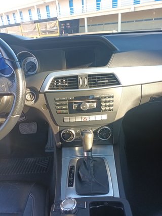 Mercedes C180 del 2013 vendo o cambio por Clasico