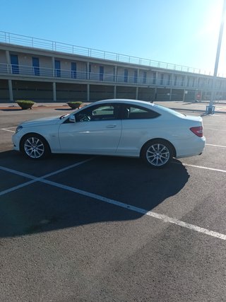 Mercedes C180 del 2013 vendo o cambio por Clasico