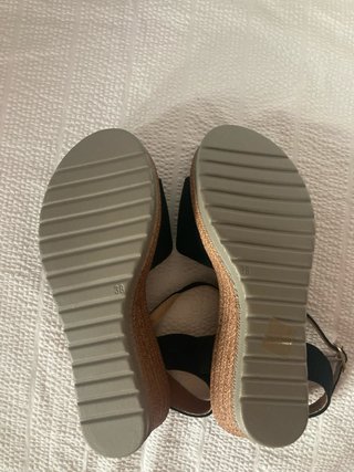 Sandalias negras y marrones talla 38
