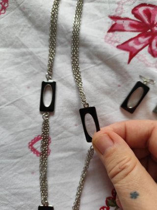 Conjunto bisutería collar y pendientes