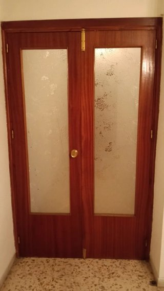 Puerta de madera interior