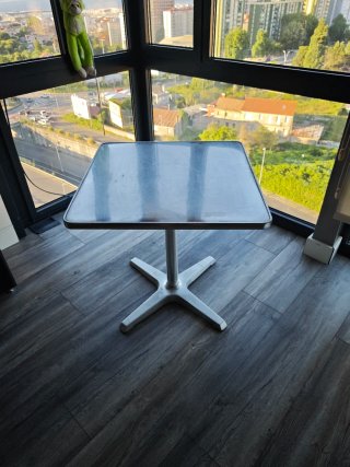 Mesa de aluminio para terraza, jardín o balcón