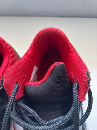 Zapatillas Jordan Aura 3 Negro/Rojo