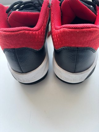 Zapatillas Jordan Aura 3 Negro/Rojo
