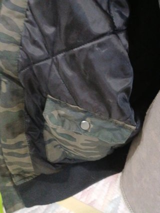 Bomber Zara man.nueva Camuflaje.Talla M.
