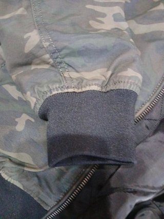 Bomber Zara man.nueva Camuflaje.Talla M.