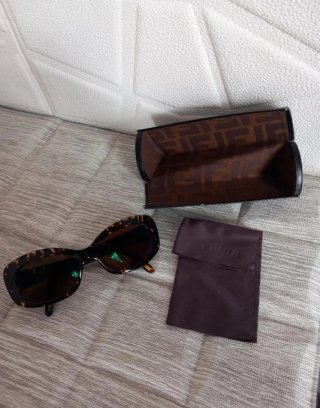 Occhiali da sole Fendi marroni