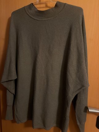 Suéter Oversize Verde Militar Talla S