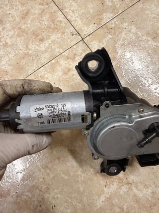 Motor elevalunas maletero Passat B6