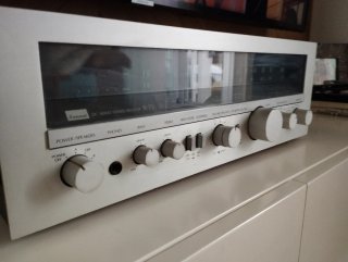 Receptor Estéreo Sansui R-70 DC Servo