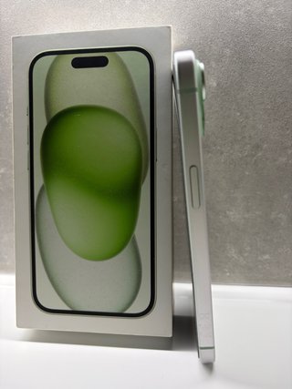 iPhone 15 128 GB Impecable + 3 fundas