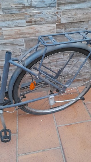 Bicicleta de paseo para reparar
