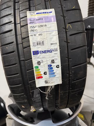 LLANTAS AUDI ROTOR 19 CONCAVAS ORIGINALES NEUMÁTI