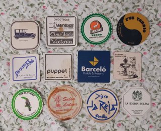 Lotto di 12 sottobicchieri antichi assortiti