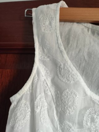 Top péplum blanco Stradivarius