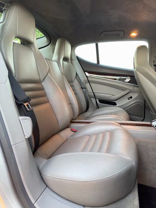 Porsche Panamera GTS 2013