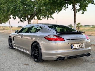 Porsche Panamera GTS 2013