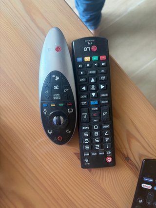 Telv LG 65' con pantalla rota. Precio a convenir
