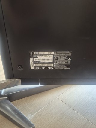 Telv LG 65' con pantalla rota. Precio a convenir