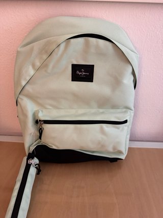 Mochila Pepe Jeans Negra y Verde Menta