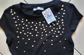 T-shirt nera con strass taglia M