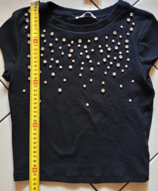 T-shirt nera con strass taglia M