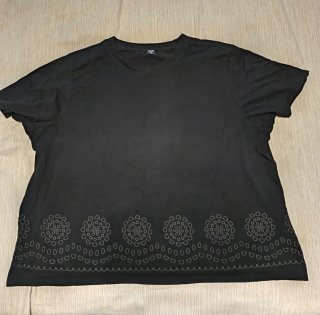 Camiseta Kiabi Negra