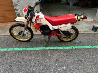 Yamaha DT 80 Enduro Roja y Blanca